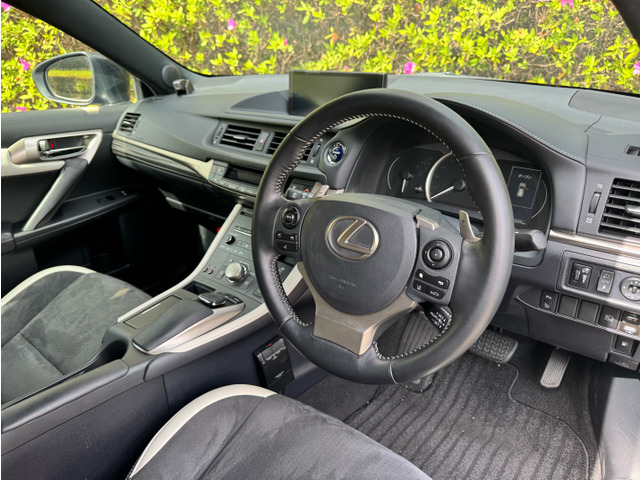 CT200h ブラック シークエンス