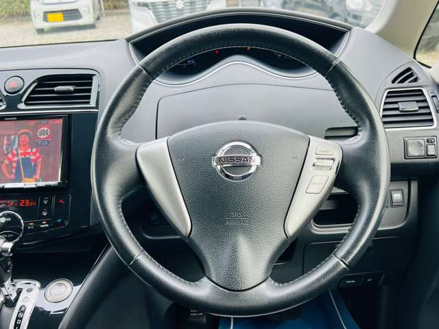 セレナ2.0 ハイウェイスター S-HYBRID