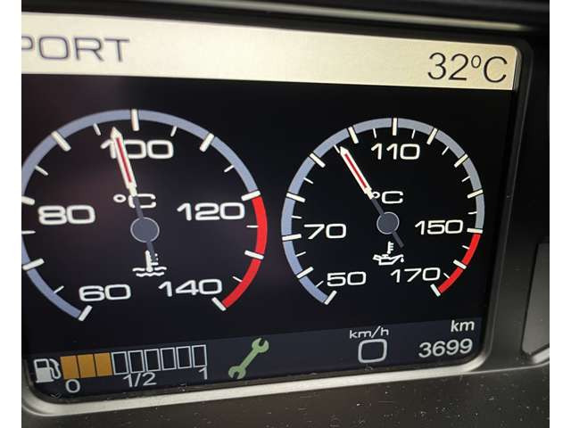 ���s����