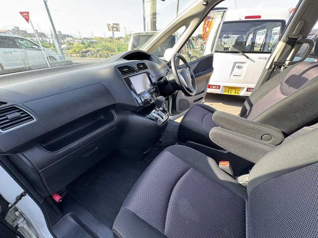 セレナ2.0 ハイウェイスター Vセレクション