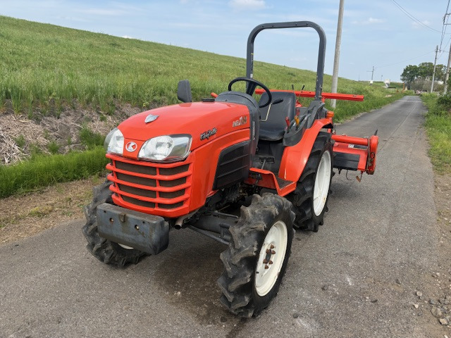 クボタトラクタ