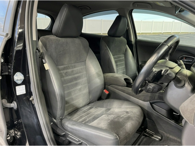 ヴェゼル1.5 ハイブリッド RS ホンダセンシング