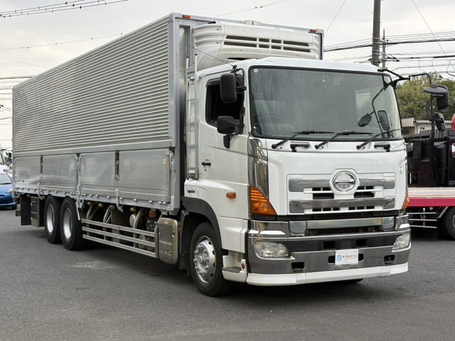 プロフィア冷凍冷蔵車