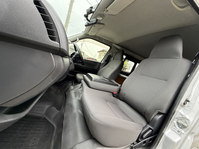 ハイエースバン2.0 DX GLパッケージ