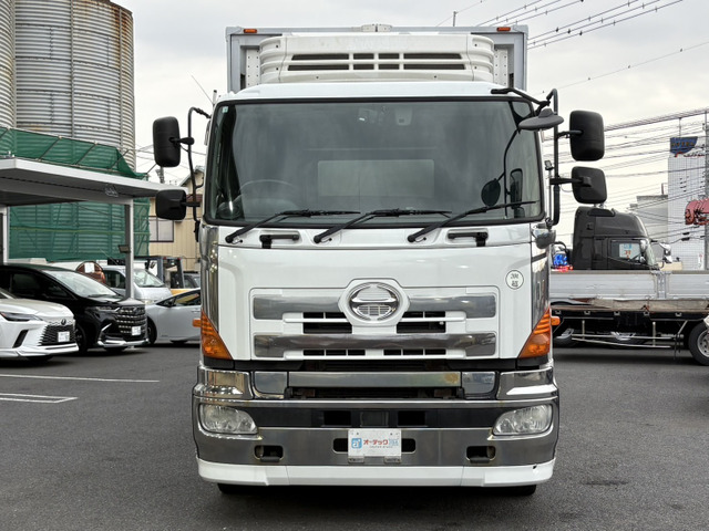 プロフィア冷凍冷蔵車