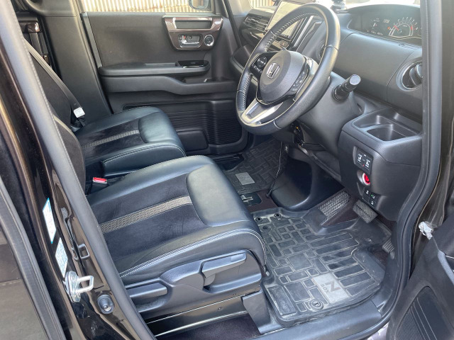 N-BOXカスタムG EX ターボ ホンダセンシング