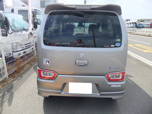 ワゴンRハイブリッド(HYBRID) FZ セーフティパッケージ