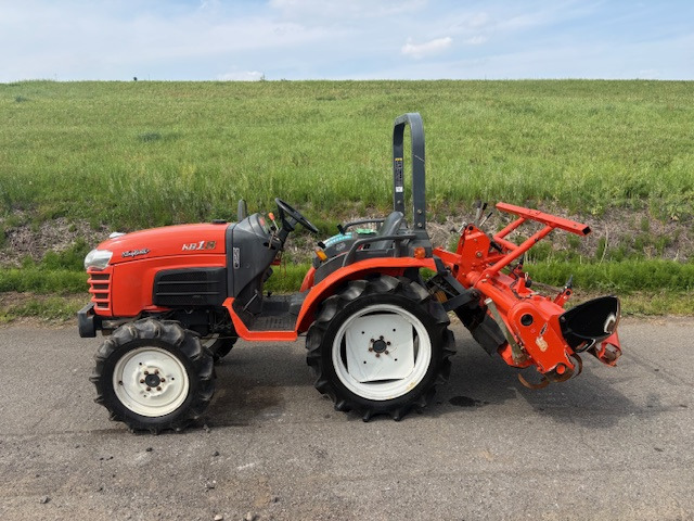 クボタトラクタ