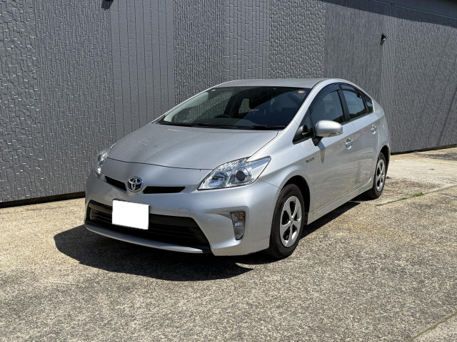 プリウス1.8 L