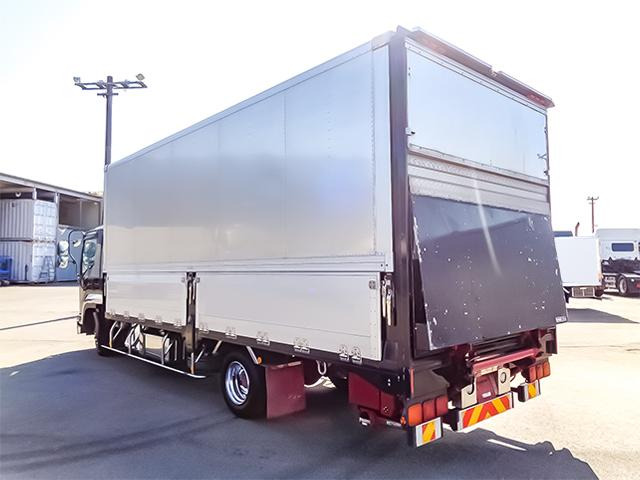 フォワードウィング