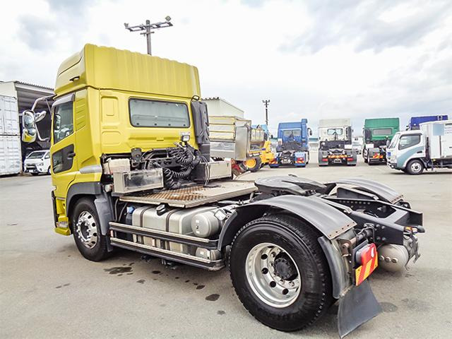 クオントレーラーヘッド