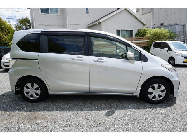 フリード1.5 G ジャストセレクション