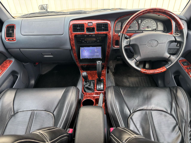 ハイラックスサーフ2.7 SSR-X Vセレクション 4WD