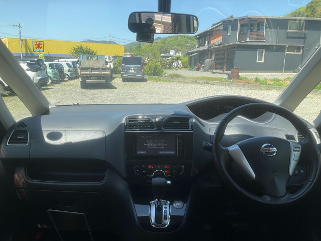 セレナ2.0 ハイウェイスター HDDナビ付