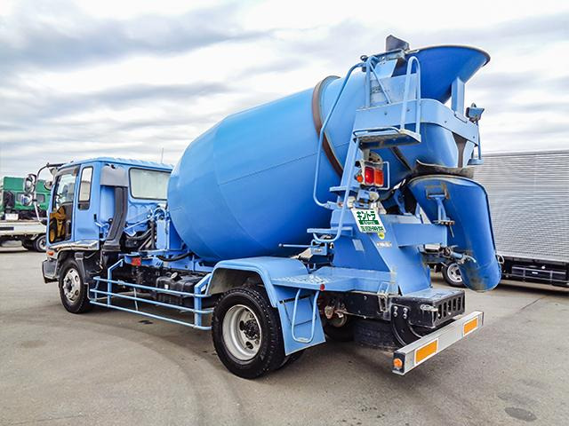 フォワードミキサー車