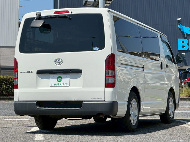 レジアスエース