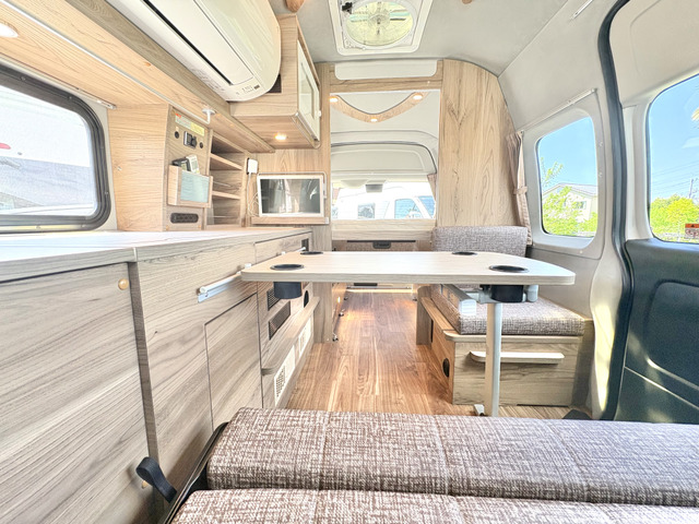 ハイエースバン