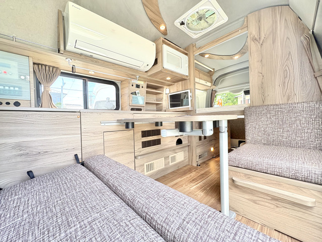 ハイエースバン