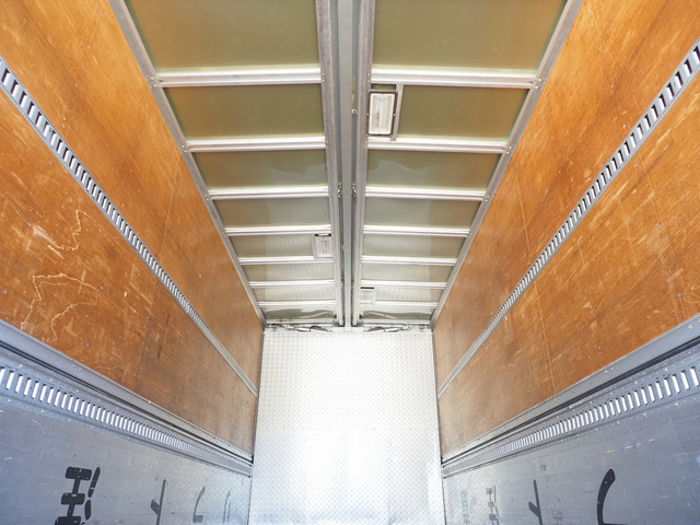 フォワードウィング