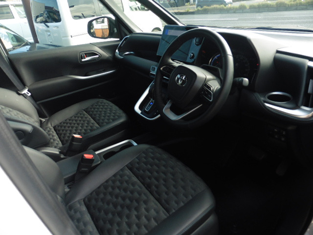 ヴォクシー1.8 ハイブリッド S-Z