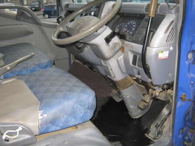 キャンターダンプ