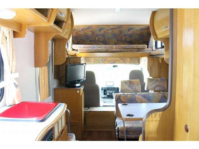 カムロードキャンピング