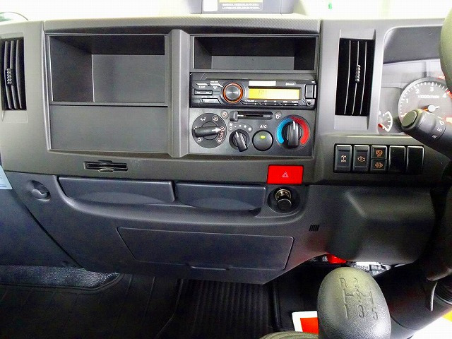 AC PS PW SRS ABS �L�[���X ���W�I ���[���~���[���o�b�N���j�^�[ �A�h�u���[ �^�[�{ �r�C�u���[�L �⓹���i�⏕���u �Ԑ���E�x�񑕒u �Փ˔�Q�y���u���[�L �g���N�V�����R���g���[��