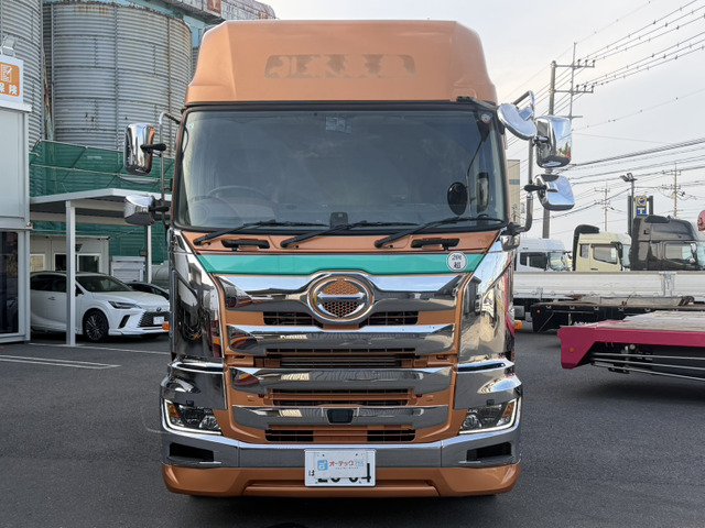 プロフィア冷凍冷蔵車