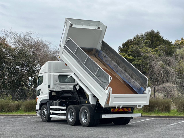 プロフィアダンプ