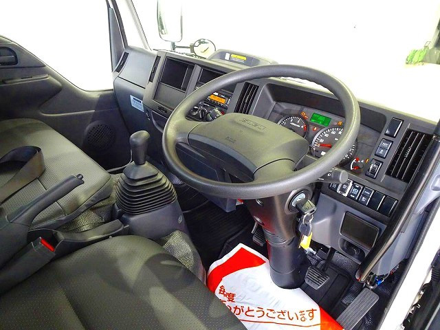 AC PS PW SRS ABS �L�[���X ���W�I ���[���~���[���o�b�N���j�^�[ �A�h�u���[ �^�[�{ �r�C�u���[�L �⓹���i�⏕���u �Ԑ���E�x�񑕒u �Փ˔�Q�y���u���[�L �g���N�V�����R���g���[��