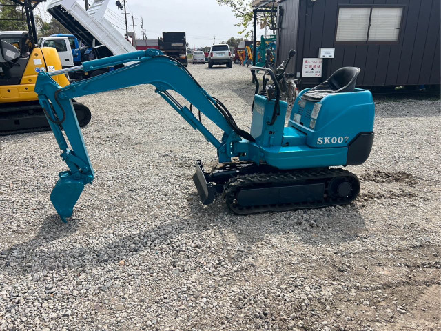 コベルコ油圧ショベル