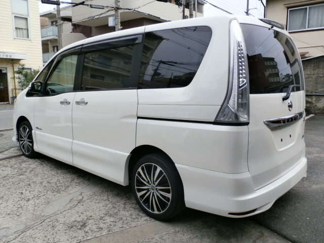 セレナ2.0 ハイウェイスター S-HYBRID Vエアロモード