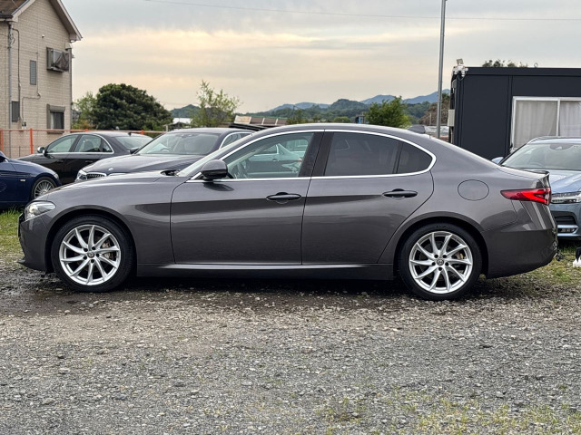 ジュリア2.2 ターボ ディーゼル スーパー