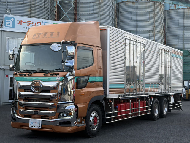 プロフィア冷凍冷蔵車