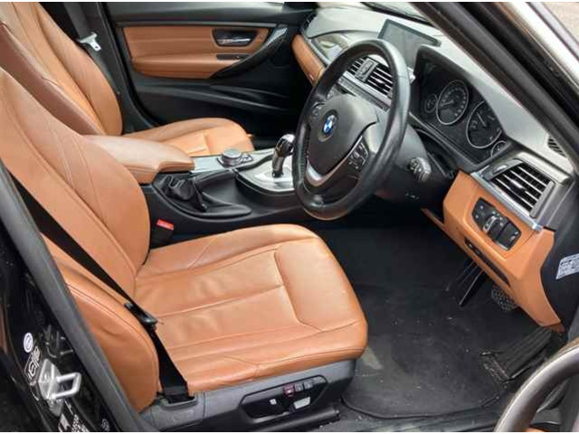 3シリーズツーリング320d ラグジュアリー