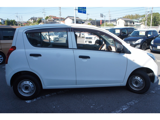 3ヶ月・3000kmの無料保証付きです。エンジン、ミッション等の修理の際に金額が大きくなりがちな箇所も無料修理で安心です。最大3年までの有料保証も取り扱っております。