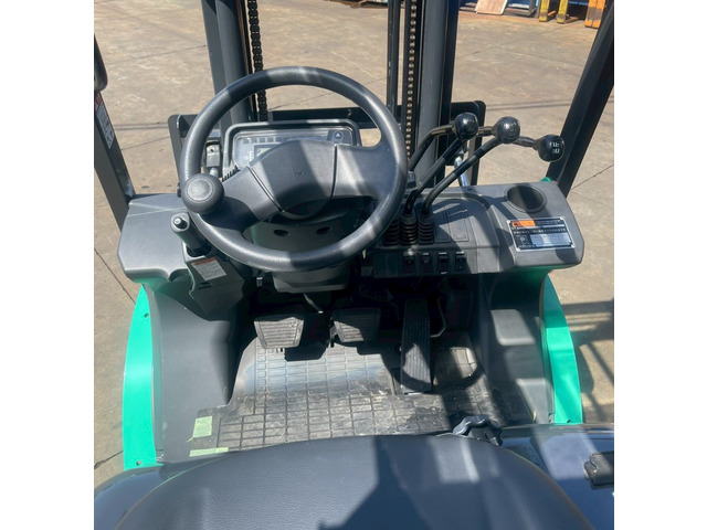 三菱ロジスネクストエンジンフォークリフト