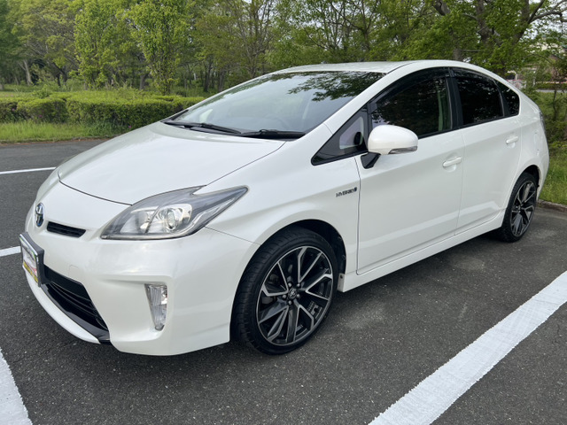プリウス1.8 S
