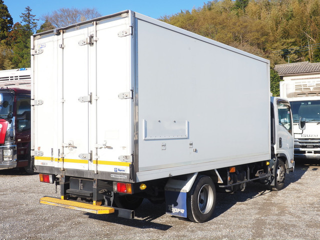 エルフ冷蔵冷凍車