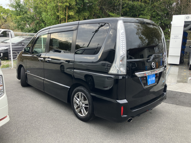 セレナ2.0 ライダー ブラックライン S-HYBRID アドバンスドセーフティパッケージ