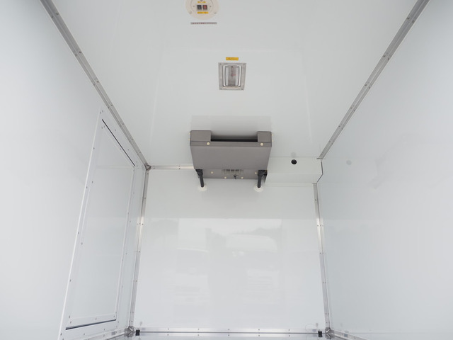 キャリイ冷蔵冷凍車