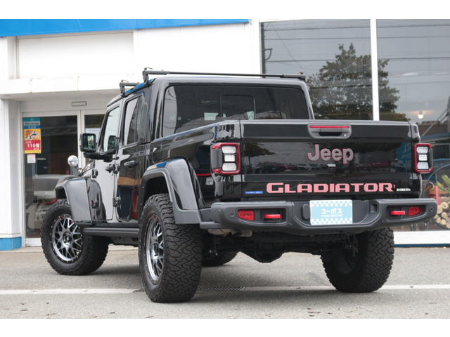 グラディエーター3.6 ルビコン 4WD