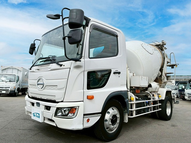 レンジャーミキサー車