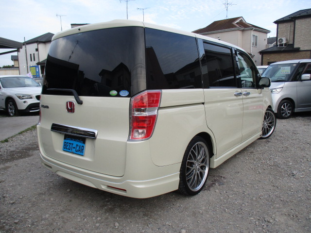 ステップワゴン2.0 G Lパッケージ