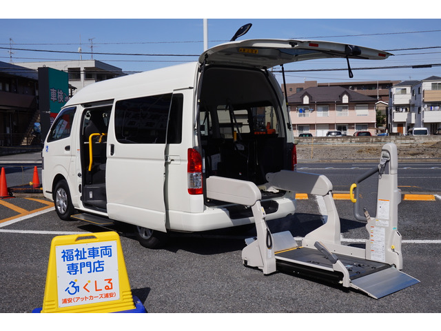 ハイエースバン