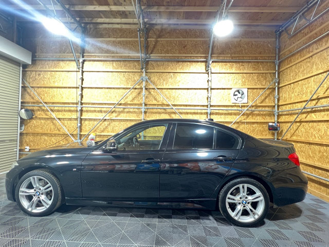 3シリーズセダン320i xドライブ Mスポーツ 4WD