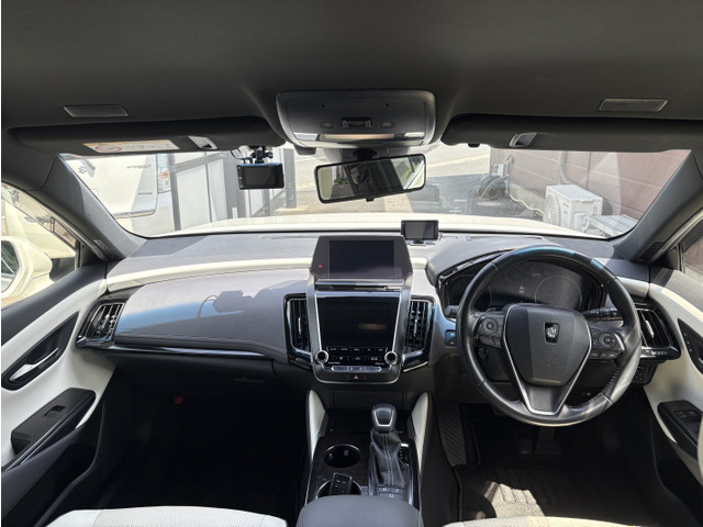 クラウンハイブリッド 2.5 RS アドバンス