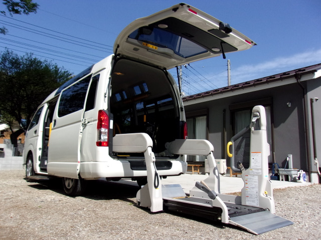 ハイエースバン2.0 ウェルキャブ Bタイプ ロング ルーフサイドウインドゥ付