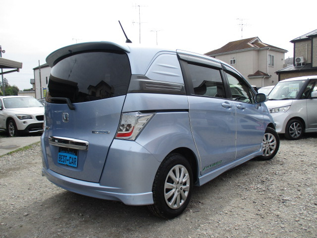 フリードスパイクハイブリッド1.5