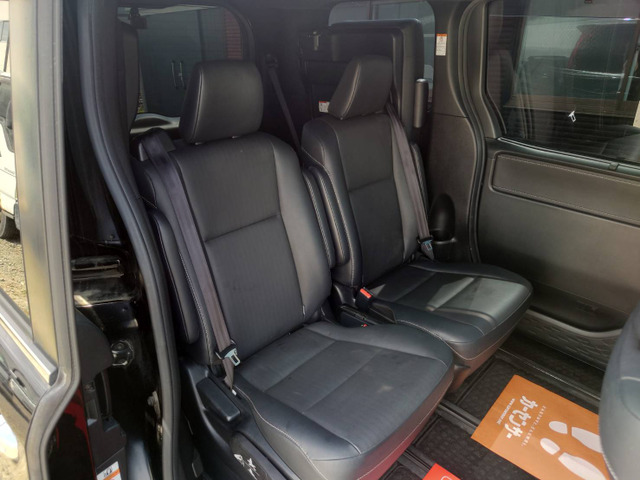 エスクァイア2.0 Gi ブラック テイラード 4WD